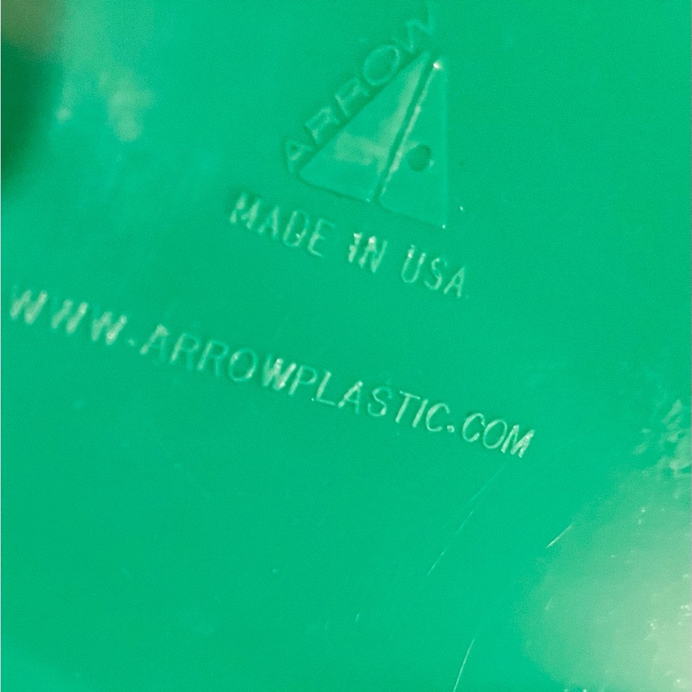 Round Plastic Trays - Picture 5 of 8